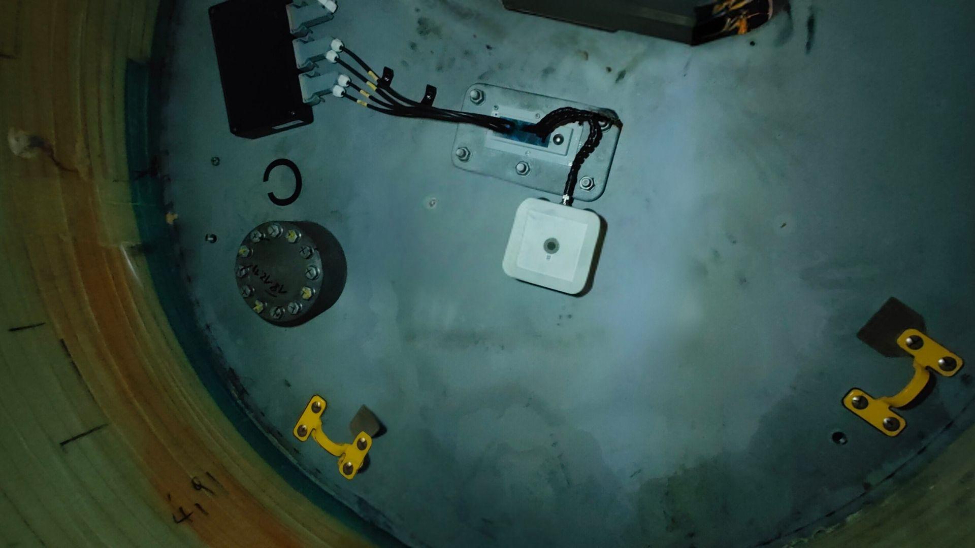 Installation of IN BLADE technology inside the rotor blade.