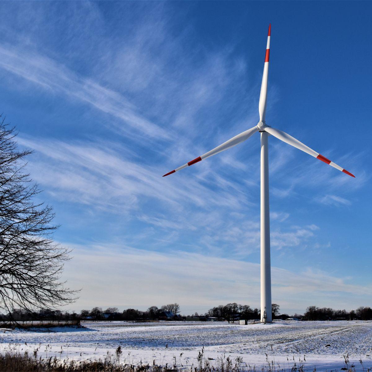 Ice detection system for wind turbines.